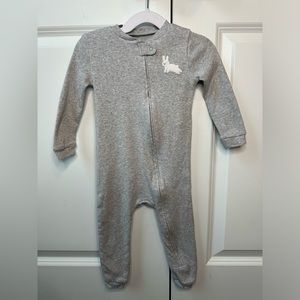 Pottery Barn Kids Bunny Appliqué Nursery Pajama Gray (Size 12-18 Months)
